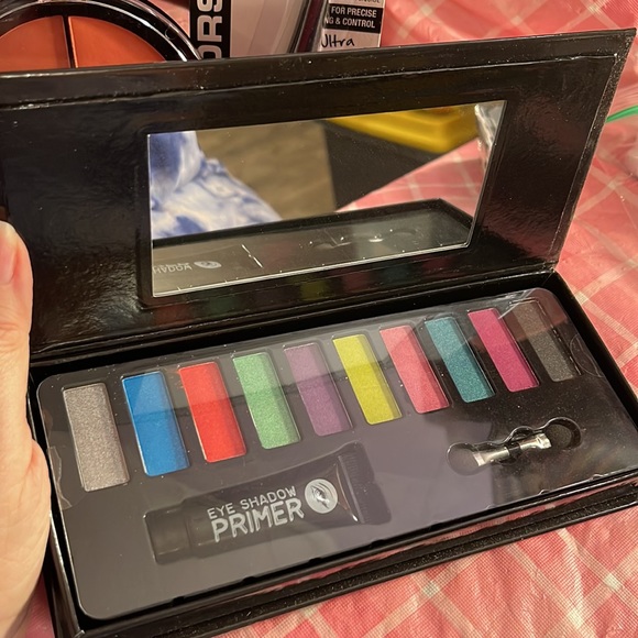 🎈SALE🎈🎀#13.MAKEUP BUNDLE🎀 - Picture 3 of 10